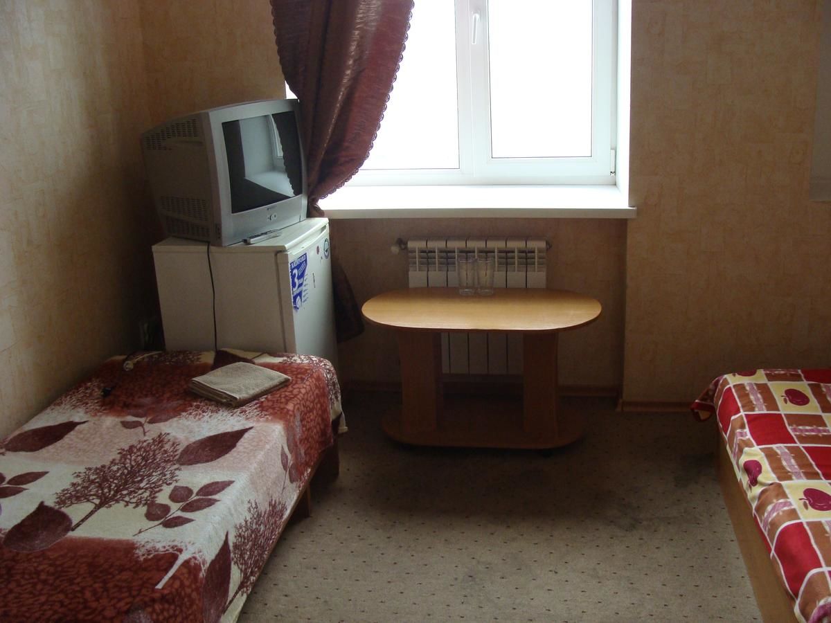 Отель Hotel Azov Бердянск